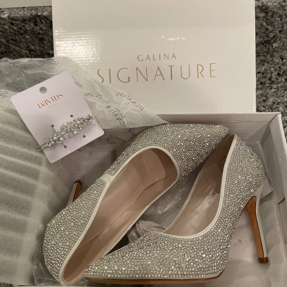 Galina Signature Shoes snd hair pin